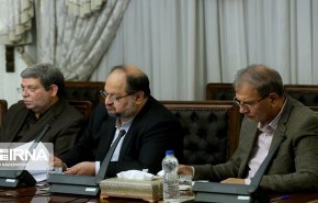 ايران تخصص 24 مليار دولار للتنمية في البلاد