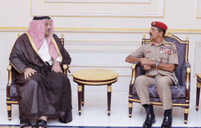 وزير الدفاع القطري يصل الى عمان 