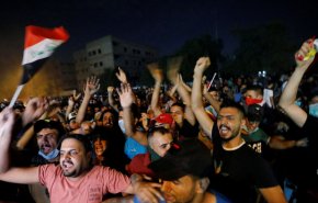 قرارات عراقية بالجملة استجابة لمطالب المتظاهرين.. والعين على التنفيذ