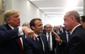 ترامب يزلق اردوغان بقشرة موز !