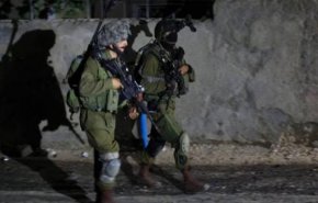 قوات الاحتلال تعتقل 8 فلسطينيين في الضفة الغربية