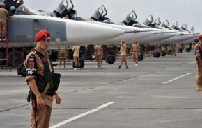 حامية 'حميميم' تحصن طائراتها وتنصب أسلحة جديدة