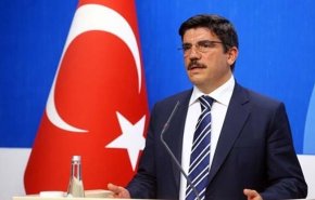 مستشار أردوغان لا يستبعد حدوث صدام بين الجيشين التركي والسوري 