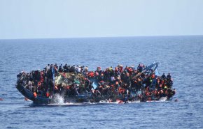 إنقاذ 94 مهاجرا غير شرعي قبالة السواحل الليبية
