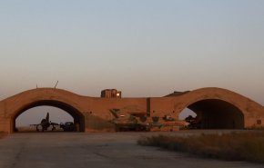 بالفيديو: الجيش ينتشر بمطار الطبقة بعد تسلمه من 