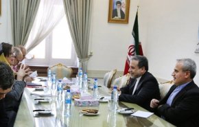 عراقجي: ايران عازمة على مواصلة خفض تعهداتها النووية


