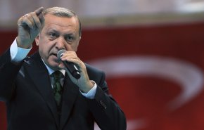 أردوغان يهدد بـ'سحق رؤوس' المقاتلين الأكراد