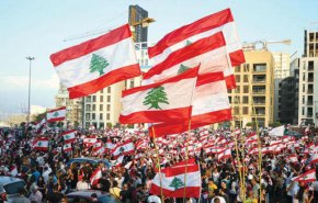 أولى تصدعات النظام الطائفي في لبنان تتجلى
