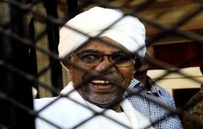 هاتف البشير في حبسه يثير عاصفة انتقادات في السودان
