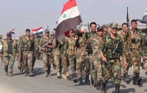 العلم السوري يرفرف على الحدود مع تركيا
