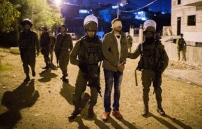 الاحتلال يشن حملة دهم واعتقالات بالضفة الغربية