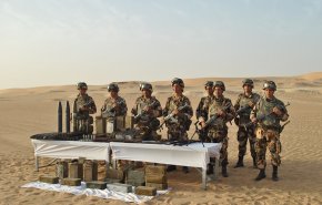 إيقاف عشرات المهربين والمهاجرين والعثور على مخبأ للأسلحة في الجزائر