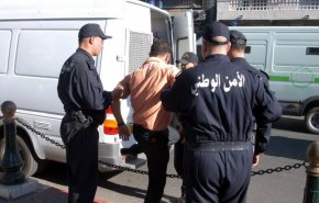 بالفيديو: جزائري يقتل زوجته و3 من أولاده بطريقة بشعة