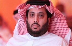 شاهد كيف مسح المصريون الأرض بتركي آل الشيخ!