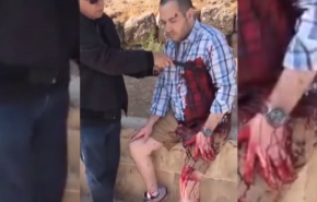 بالفيديو.. جرحى بينهم سياح في عملية طعن في الأردن
