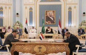 'اتفاق الرياض'.. إنهار قبل أن يجف الحبر الذي كتب به!