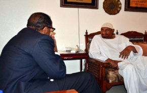 المهدي يدعو إلى تسليم البشير إلى المحكمة الجنائية