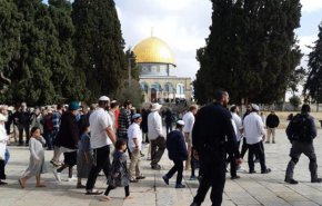 405 متطرفين يهود ‘دنسوا’ باحات الأقصى الأسبوع الماضي