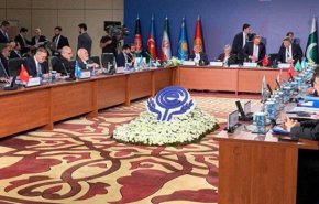ظريف: ايران ملتزمة بتعهداتها لمنظمة اكو رغم الحظر الاميركي الجائر
