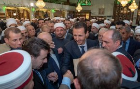 شاهد:الرئيس السوري يشارك باحتفال المولد النبوي بدمشق
