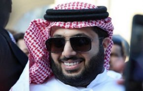 آل الشيخ يجند مشاهير وفنانين لصالح بن سلمان بمساعدة دحلان 
