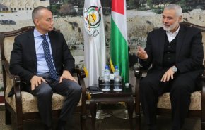 هنية يبحث مع ميلادينوف ملف الانتخابات الفلسطينية