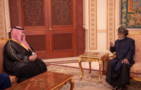بالصور.. سلطان عُمان يستقبل خالد بن سلمان