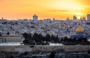 صفارات الإنذار تدوي في القدس المحتلة 