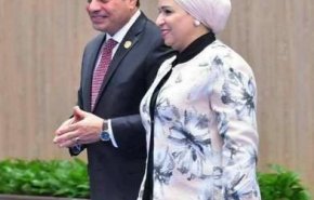 حبس فتاة مصرية بعد انتقادها للسيسي وزوجته