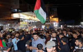 تظاهرة في غزة تطالب بمواصلة الرد على جرائم الاحتلال