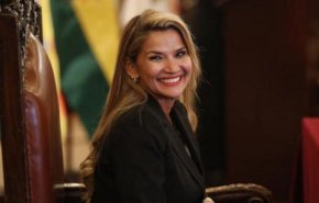 رئيسة بوليفيا المؤقتة تبحث مع المبعوث الأممي الأزمة بالبلاد
