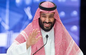 محمد بن سلمان يراقب 30 أميراً بأساور ’إسرائيلية’ 

