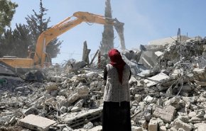 شاهد.. معاناة 18 فلسطينيا شردهم الاحتلال الى العراء
