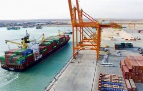 إعادة فتح ميناء أم قصر بالبصرة ودخول 100 صهريج نفطي