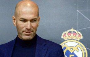 زيدان يفاجئ جماهير ريال مدريد بتعليقه على واقعة 
