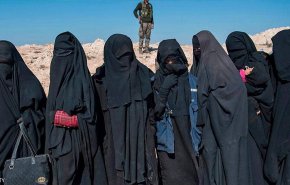 السجن 14 عاما لداعشية فرنسية غادرت لسوريا برفقة أطفال