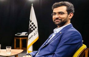 آذري جهرمي: لن نسمح لاميركا وقف مسيرة تنمية ايران