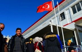 تركيا تصدر قرارا جديدا يهدد اللاجئين السوريين
