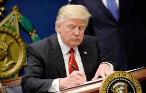 تصاعد الجدل بين واشنطن وبكين بسبب قانون وقعه ترامب