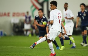 اللاعب القطري أكرم عفيف يتوج بجائزة أفضل لاعب في آسيا