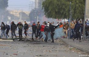 اشتباكات عنيفة بين الأمن ومتظاهرين في جنوب تونس 