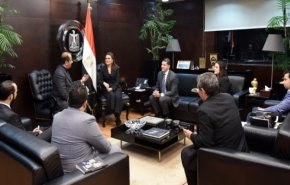 الإمارات ترفع استثماراتها في مصر إلى 14 مليار دولار 