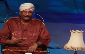 نجل الصادق المهدي يعتذر عن مشاركته في نظام البشير
