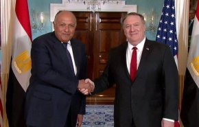 في مصر.. بومبيو يثير قضية معتقل أمريكي