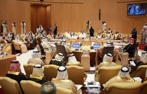 قمة السعودية انتهت بعد ثلاثين دقيقة من انطلاقتها