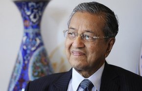  مهاتير محمد سيزور قطر الأربعاء