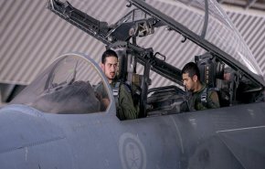 وقف تدريب طلاب الطيران السعوديين في أمريكا