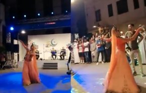 فضيحة بجدة.. رقص وغناء بحفل غنائي لمنظمة التعاون الإسلامي!