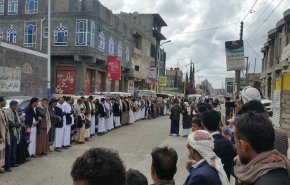 وقفات احتجاجية باليمن تنديدا بجرائم العدوان السعودي