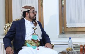 السفير اليمني في طهران یبحث مع السويسري مبادرة المشاط